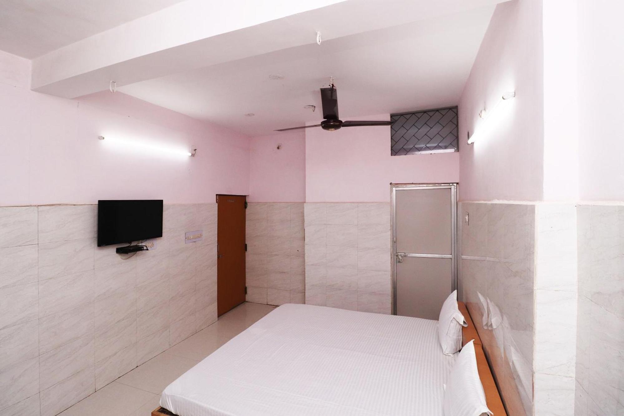 Hotel Kshama Jabalpur Bagian luar foto
