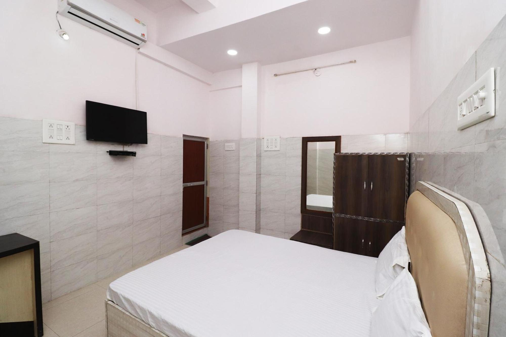 Hotel Kshama Jabalpur Bagian luar foto