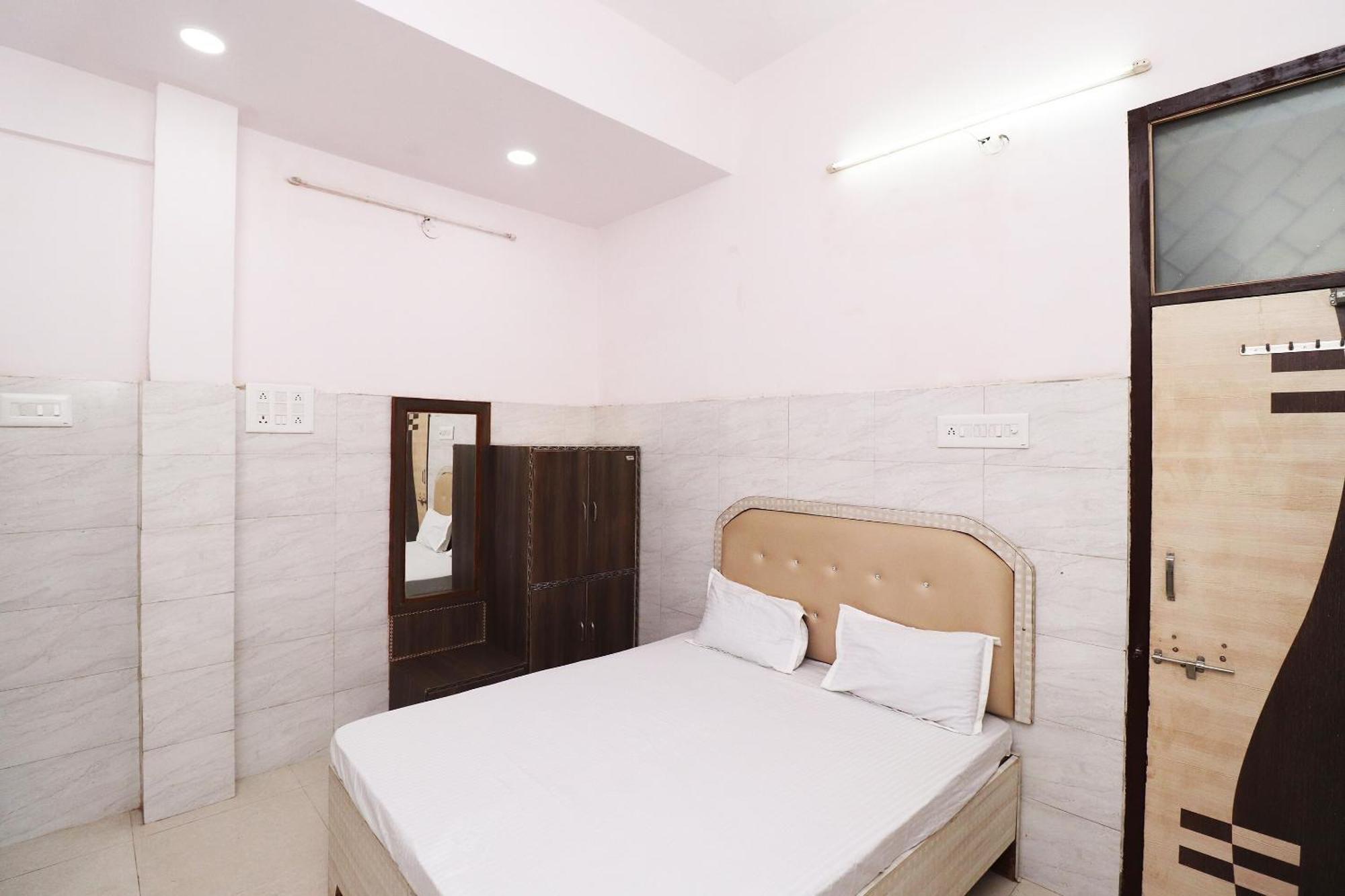Hotel Kshama Jabalpur Bagian luar foto