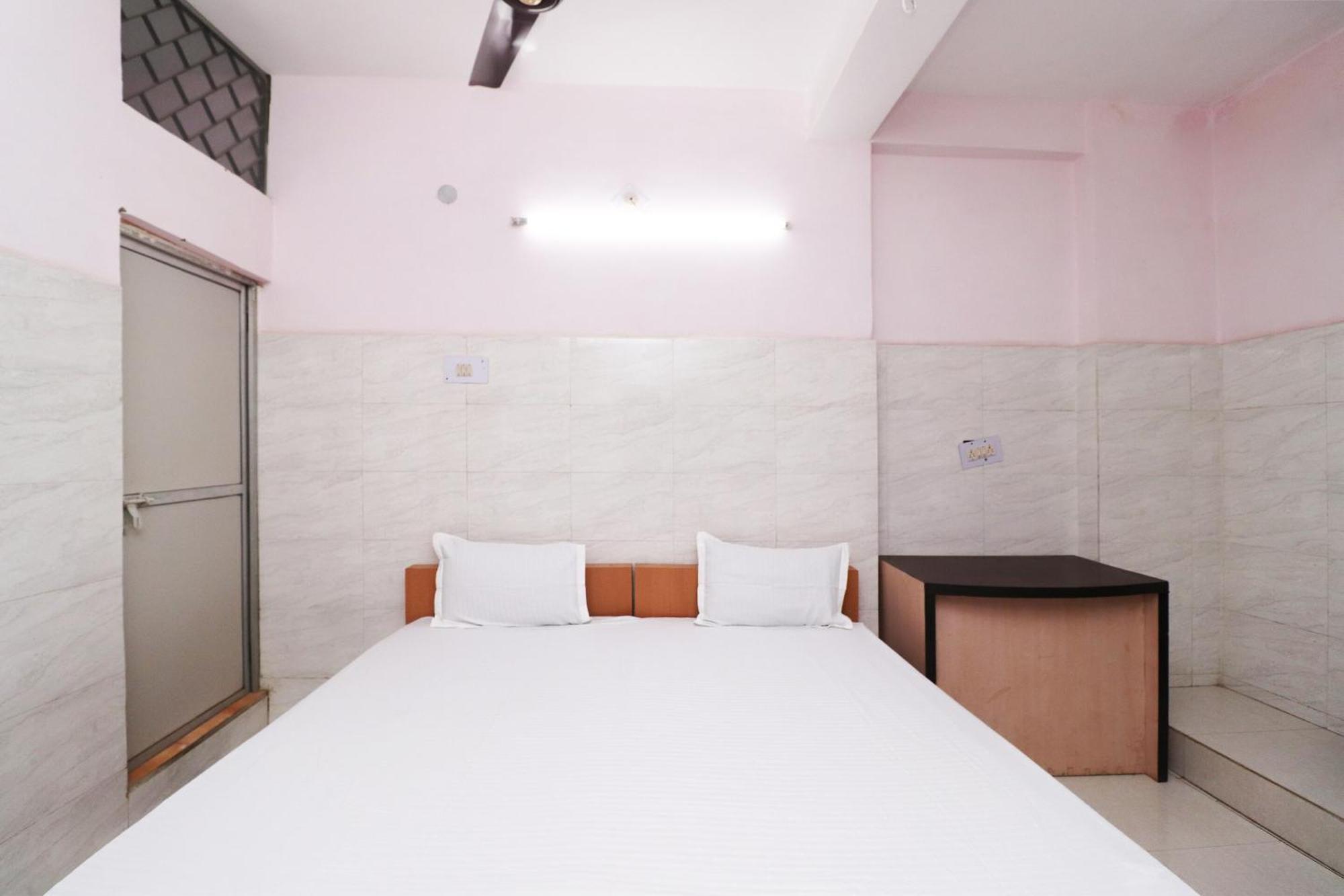 Hotel Kshama Jabalpur Bagian luar foto